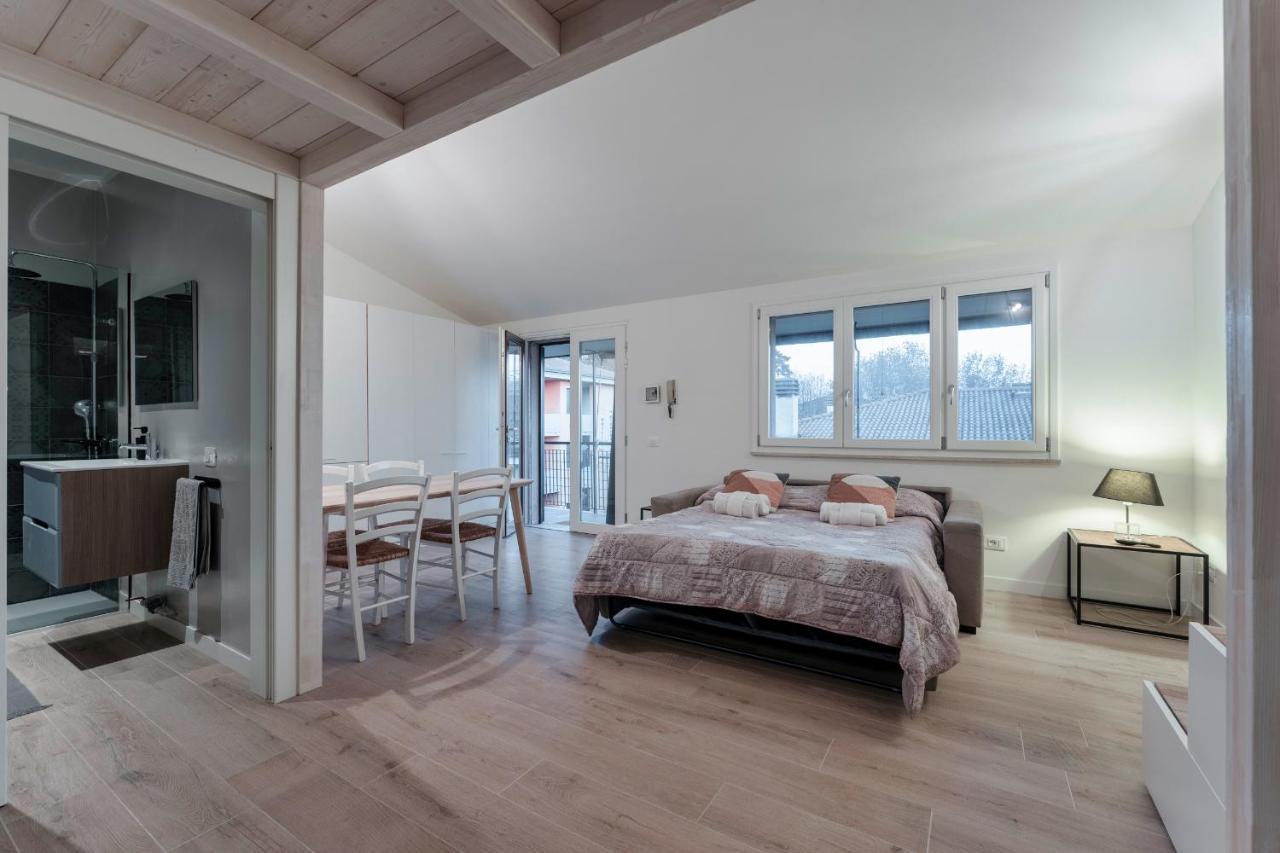 Casa Lugana 19 - Monolocale Con Piscina Direttamente A Lago Sirmione Kültér fotó