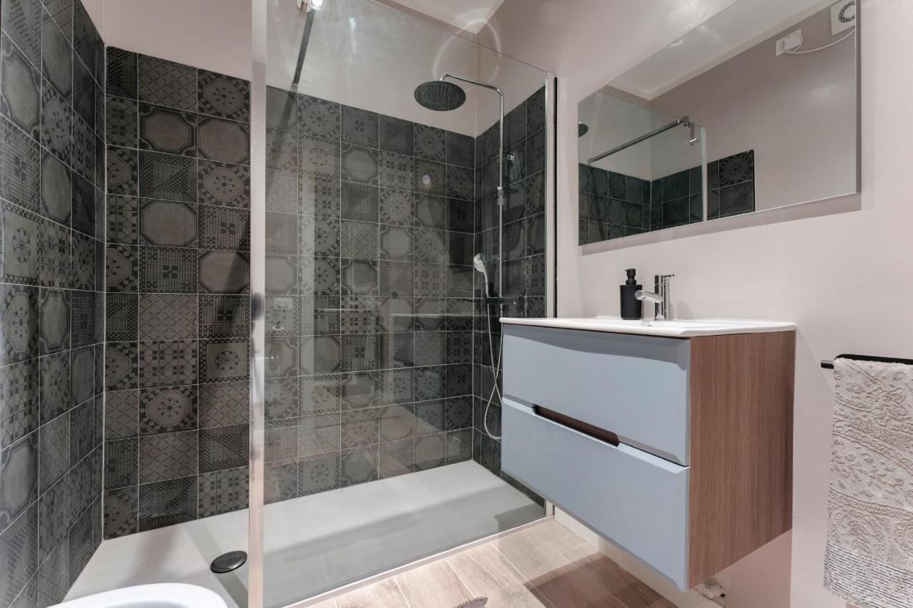 Casa Lugana 19 - Monolocale Con Piscina Direttamente A Lago Sirmione Kültér fotó
